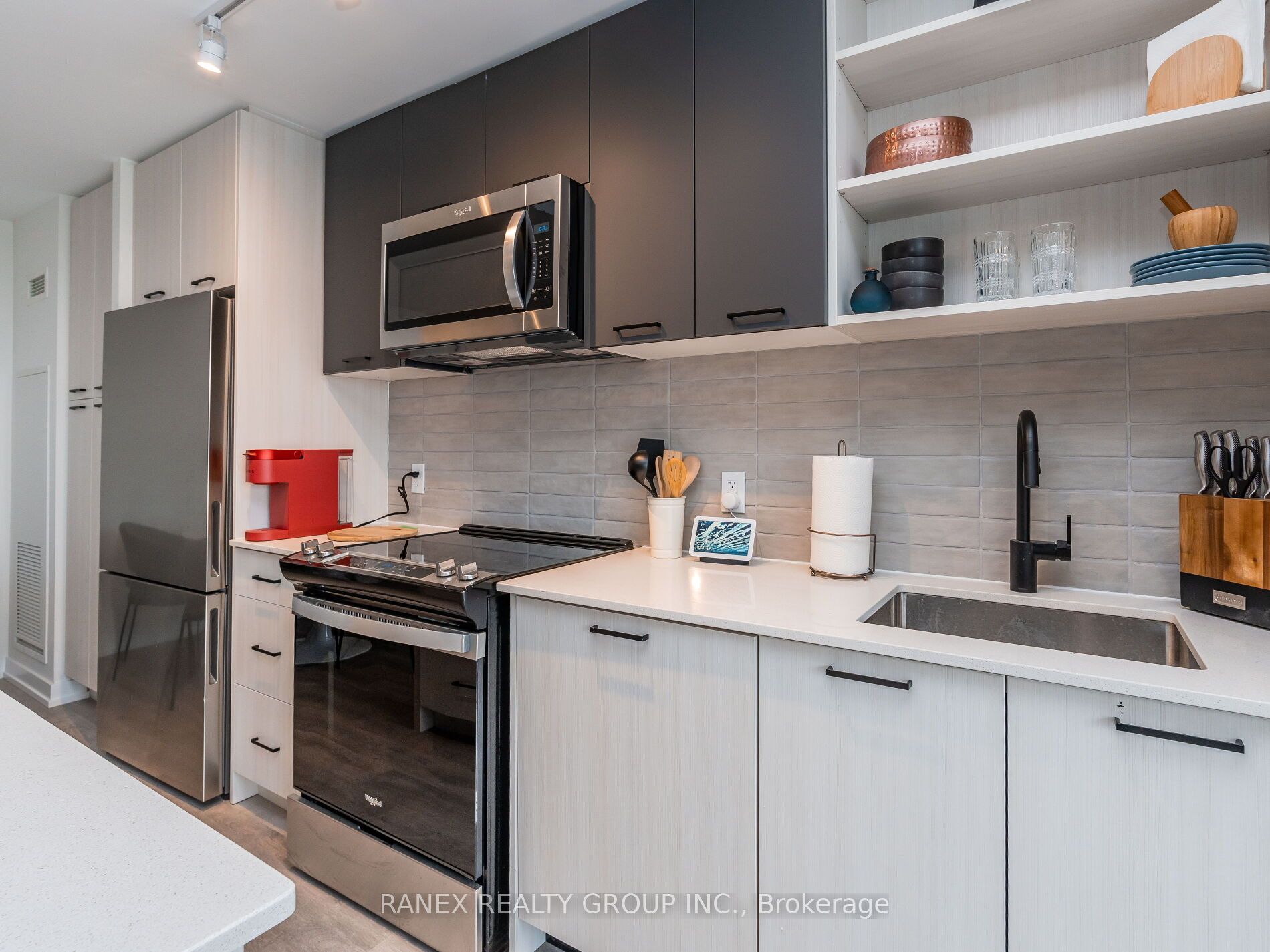 2300 St Clair Avenue W #723