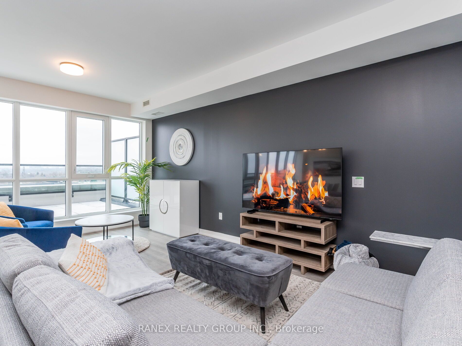 2300 St Clair Avenue W #723