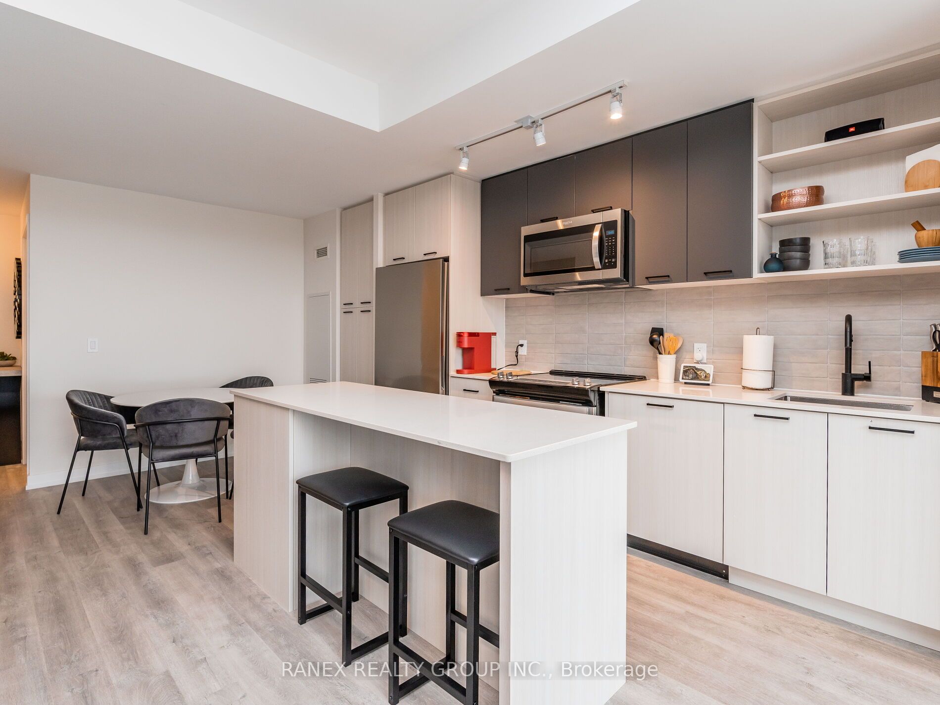 2300 St Clair Avenue W #723