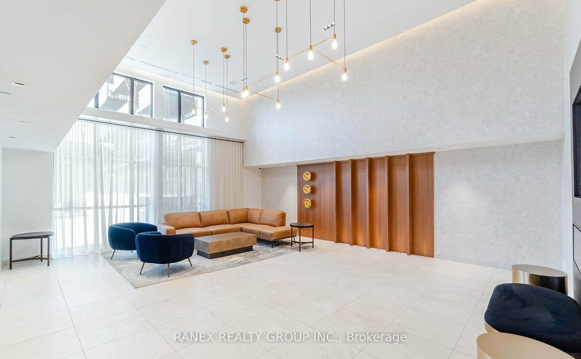 2300 St Clair Avenue W #723