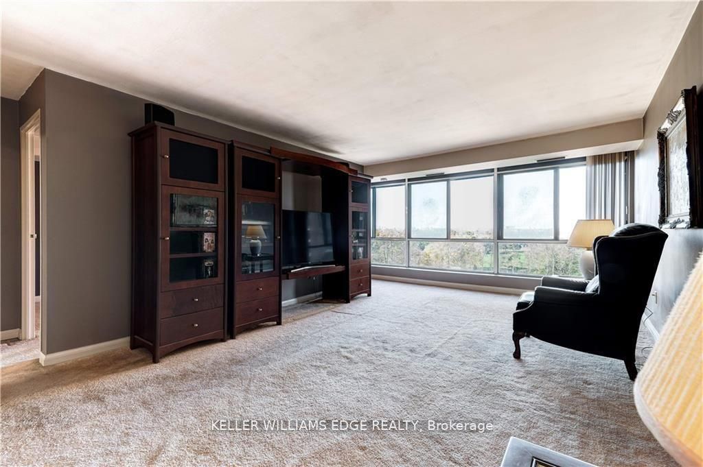 1400 Dixie Rd, #908
