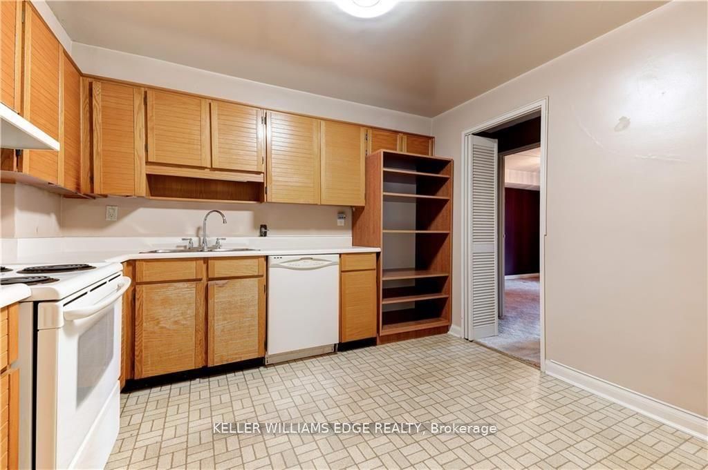 1400 Dixie Rd, #908