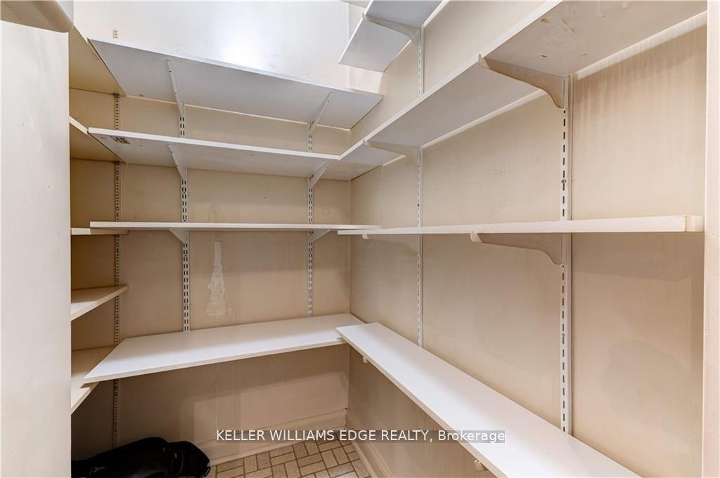 1400 Dixie Rd, #908