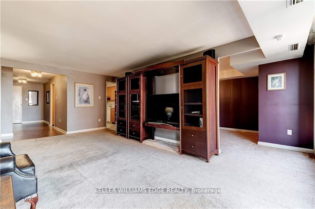 1400 Dixie Rd, #908