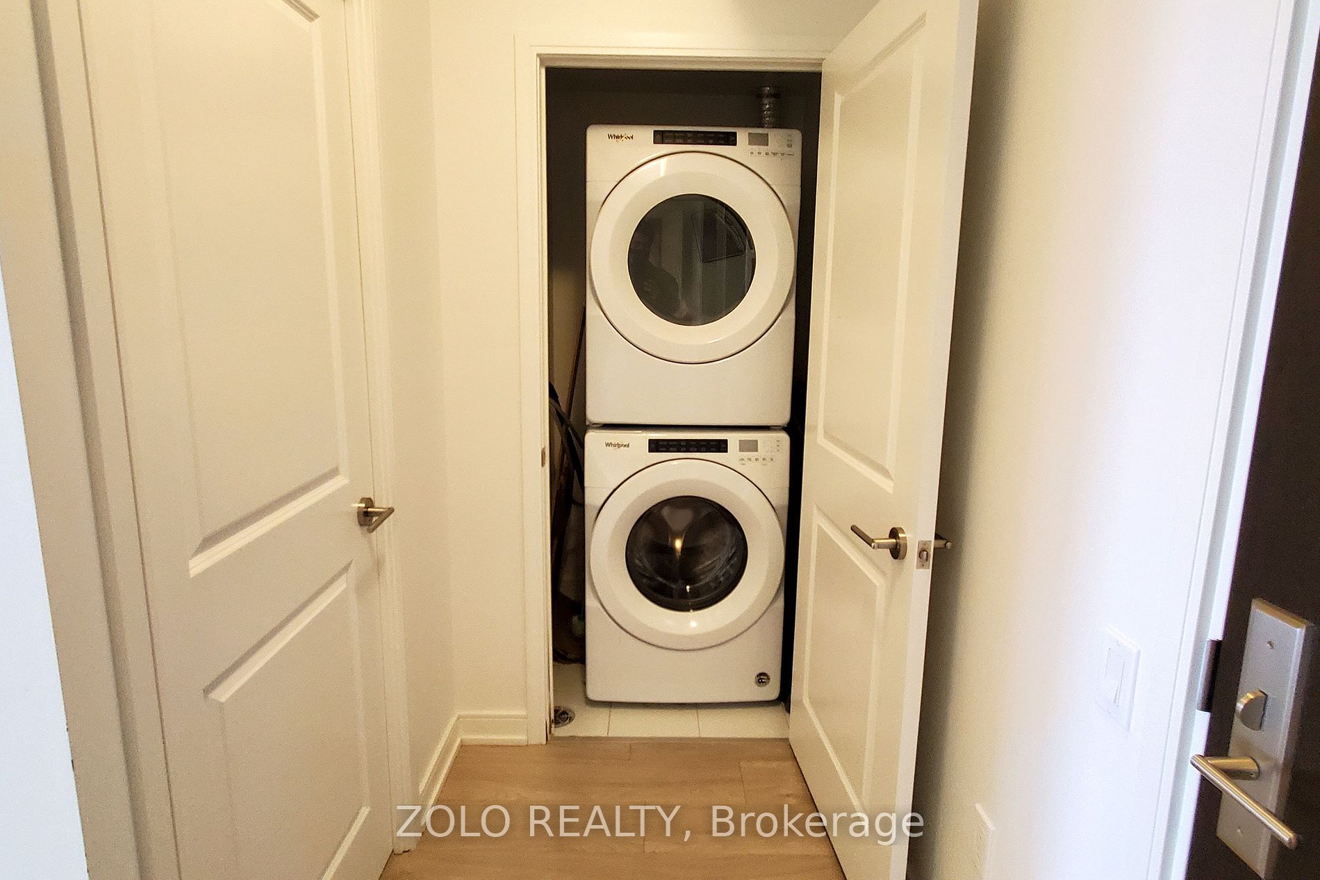 8 Nahani Way #1020