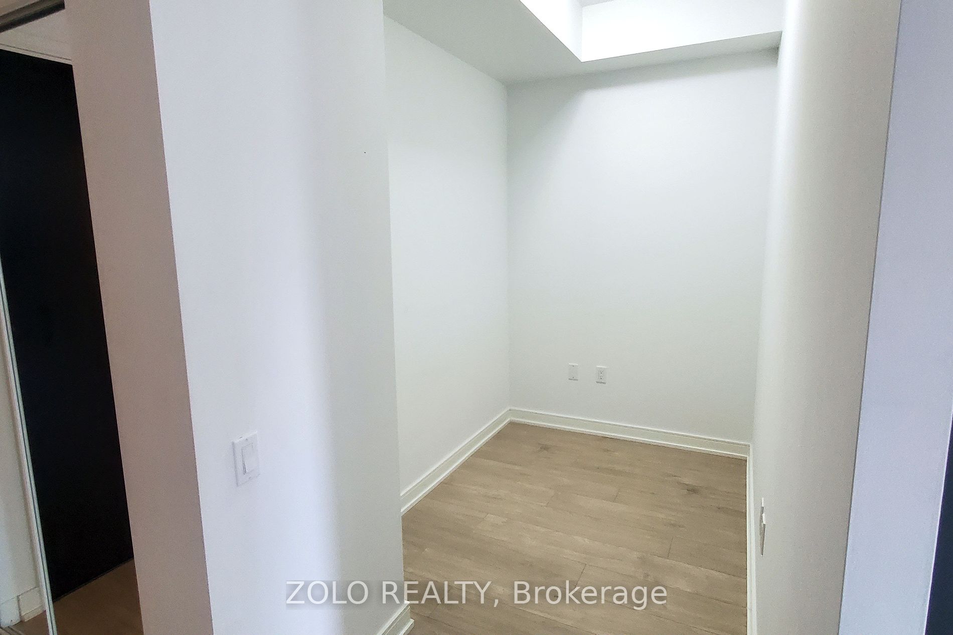 8 Nahani Way #1020