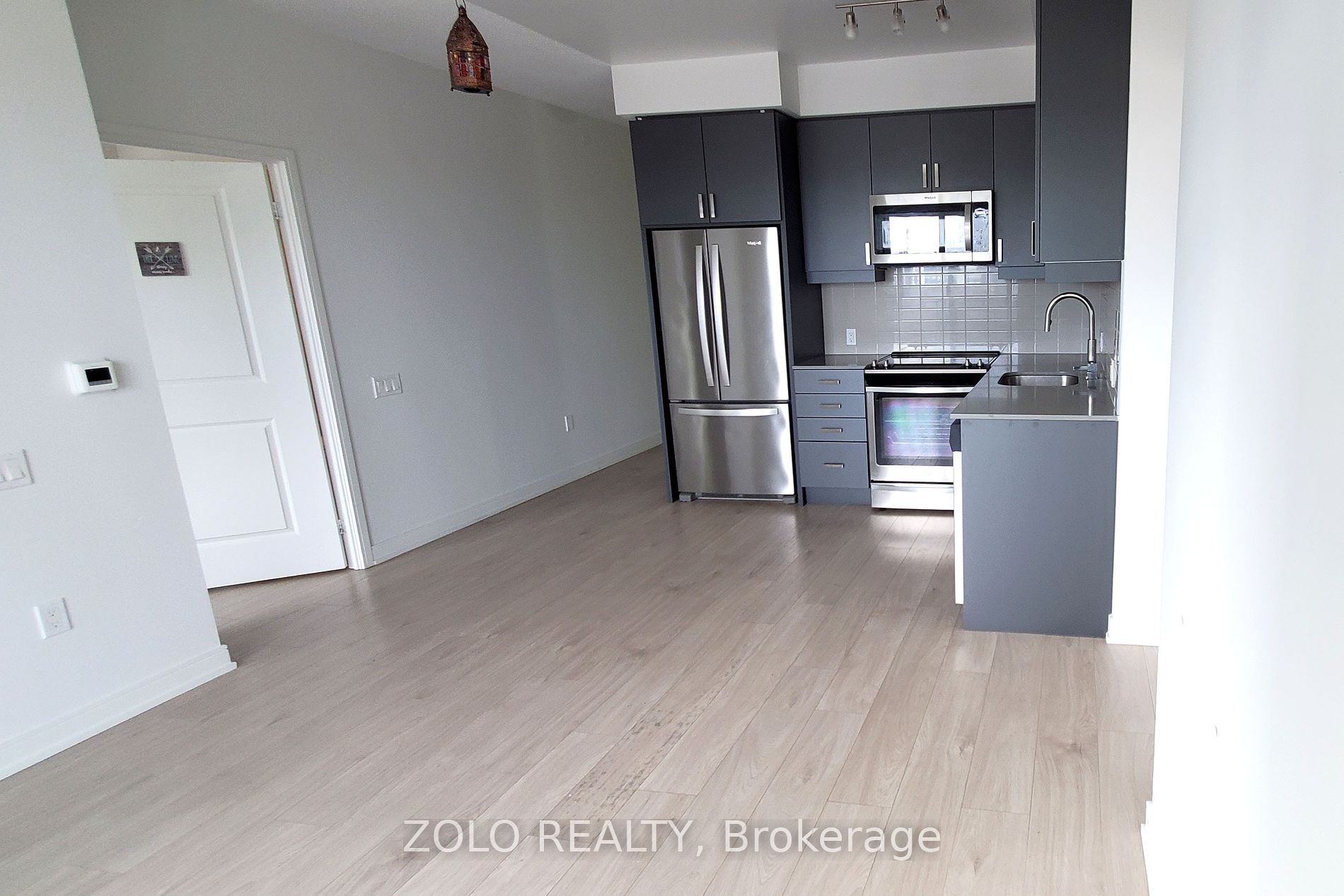 8 Nahani Way #1020