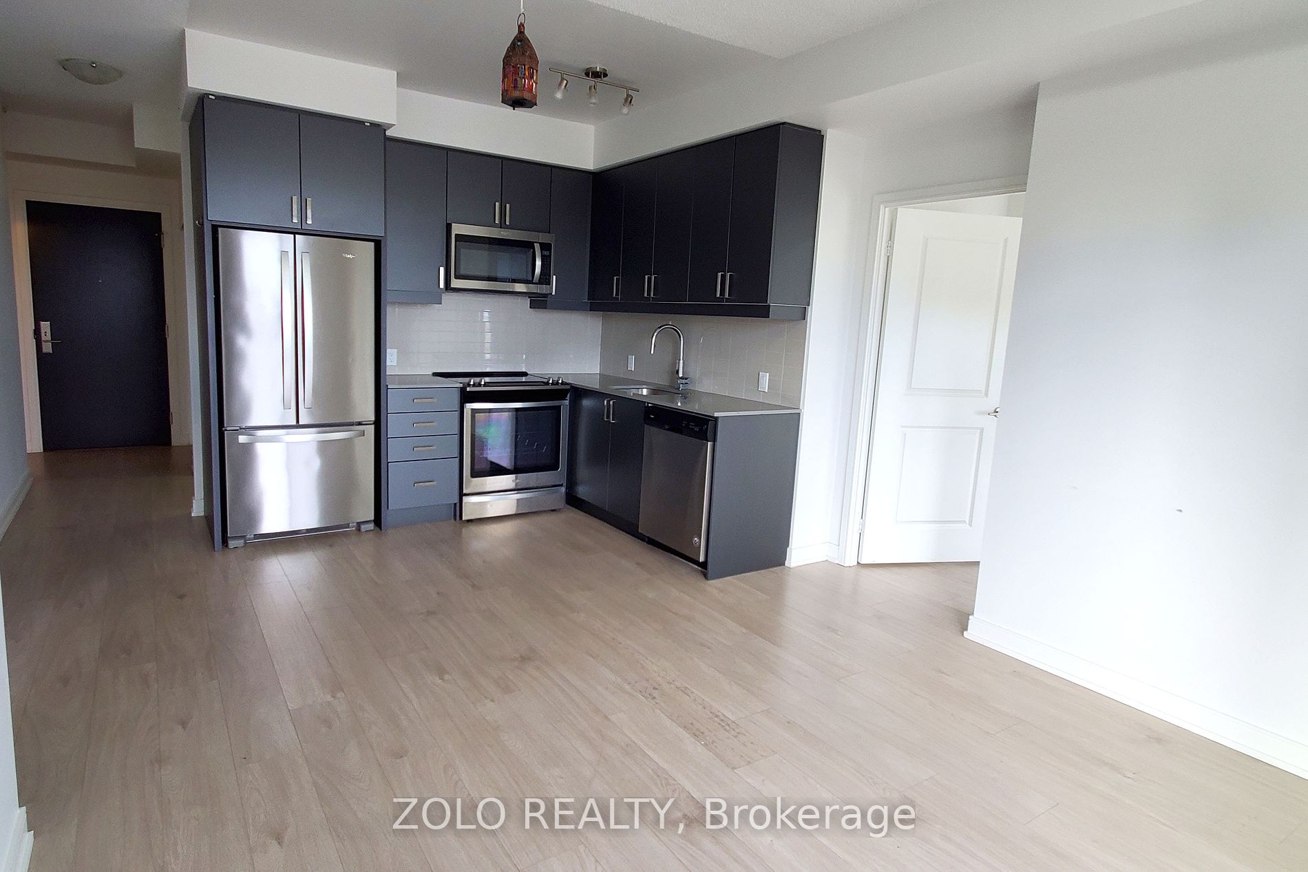 8 Nahani Way #1020