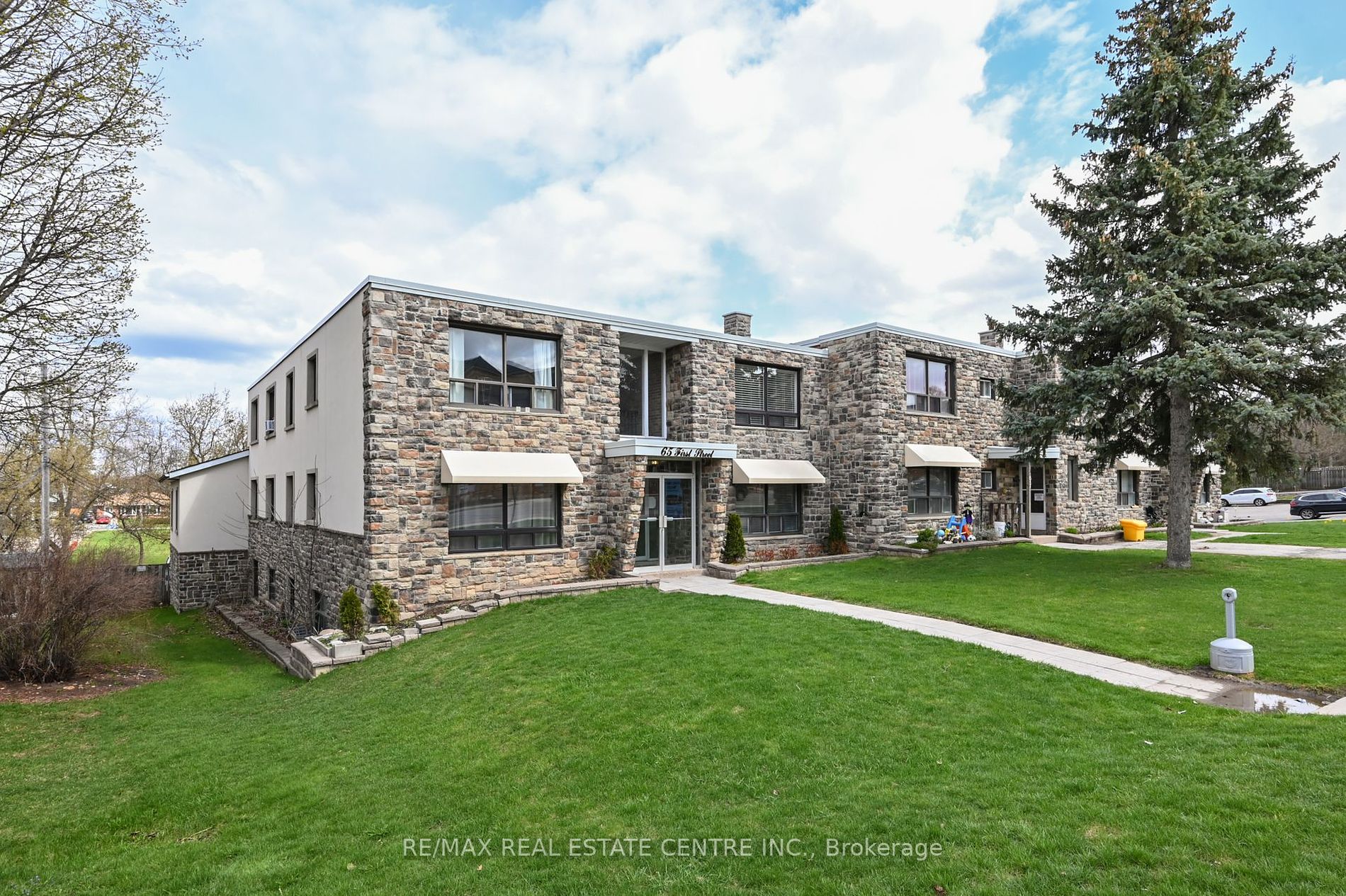 65 First Street, #20
