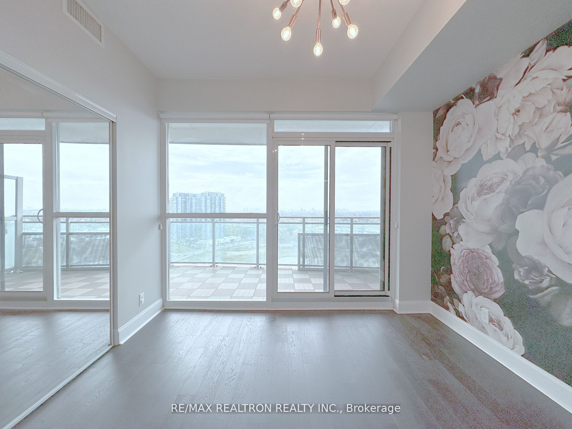 33 Shore Breeze Dr, #1903