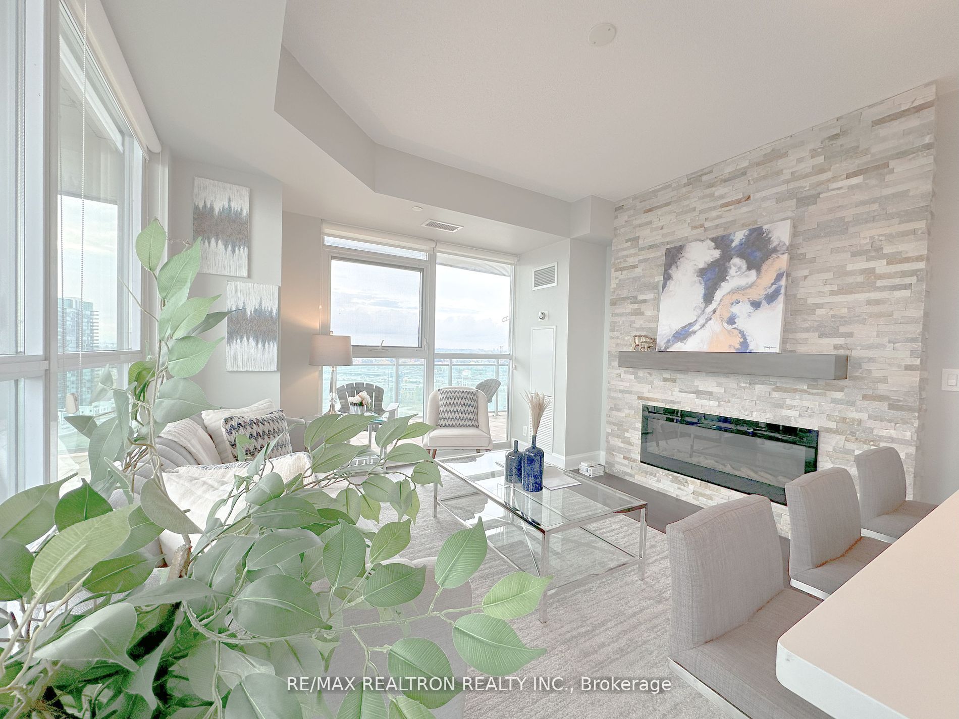 33 Shore Breeze Dr, #1903