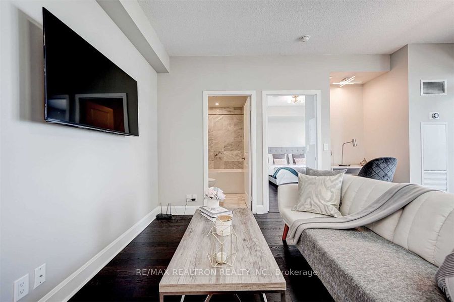 33 Shore Breeze Dr, #2501