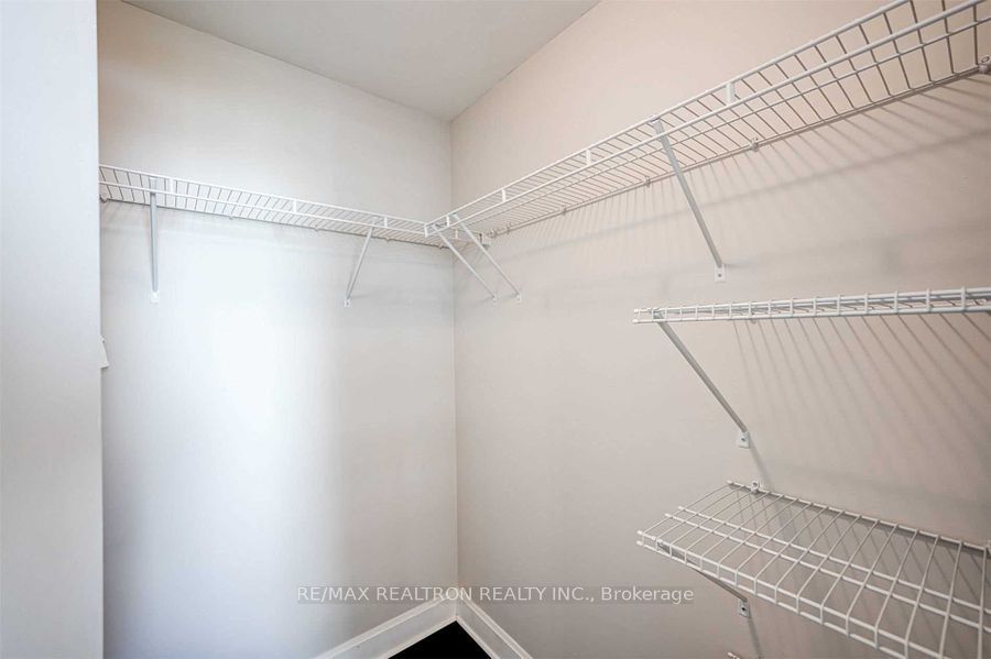 33 Shore Breeze Dr, #2501