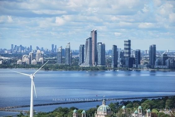 33 Shore Breeze Dr, #2501