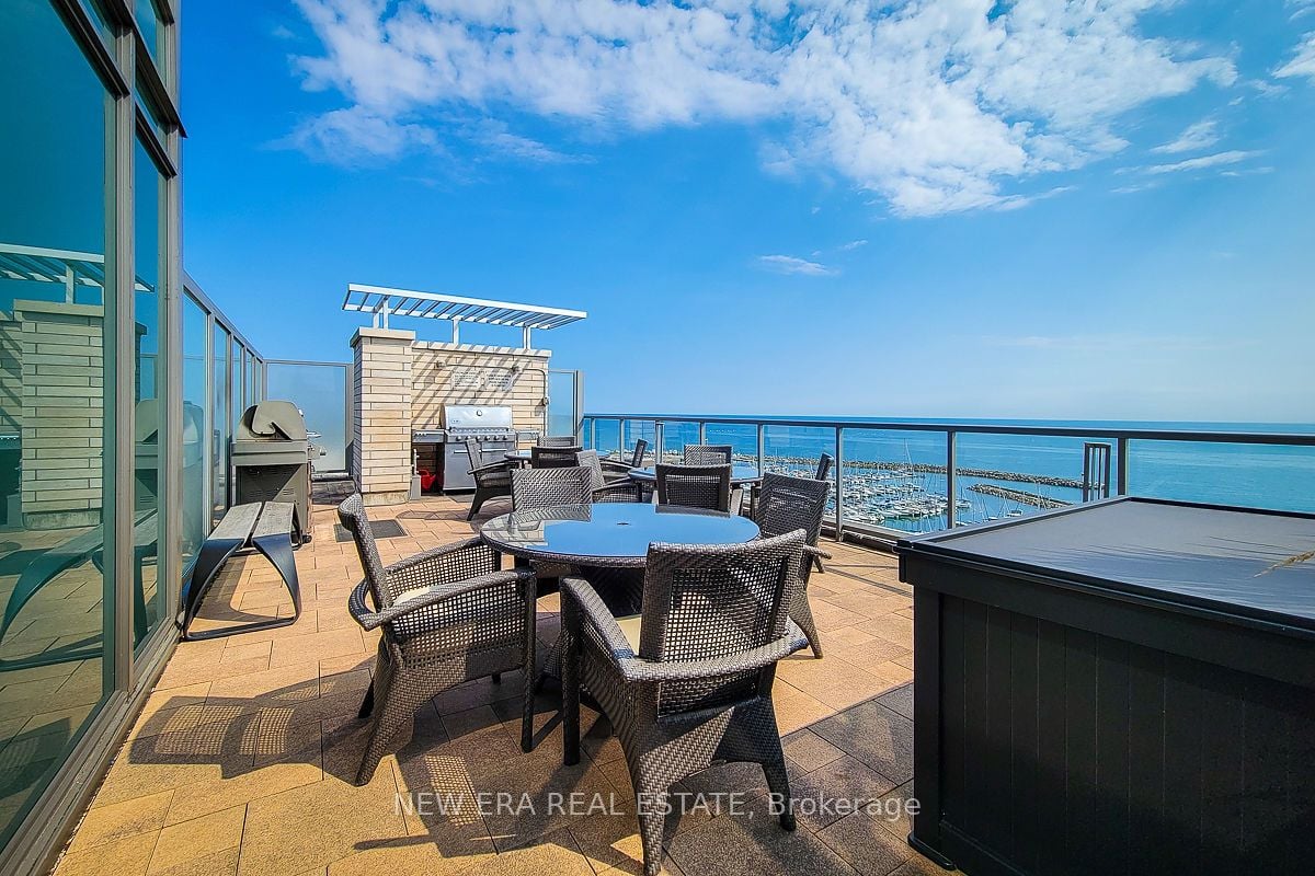 11 Bronte Rd, #323