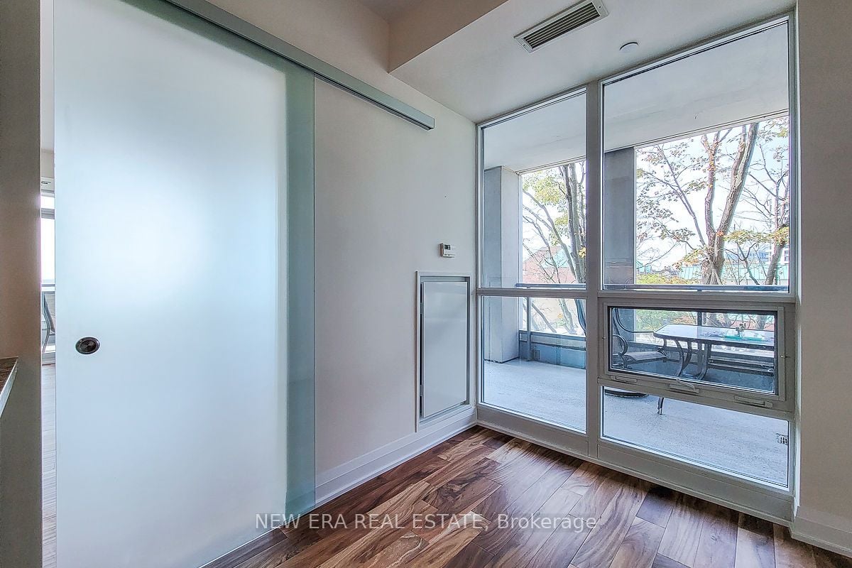 11 Bronte Rd, #323