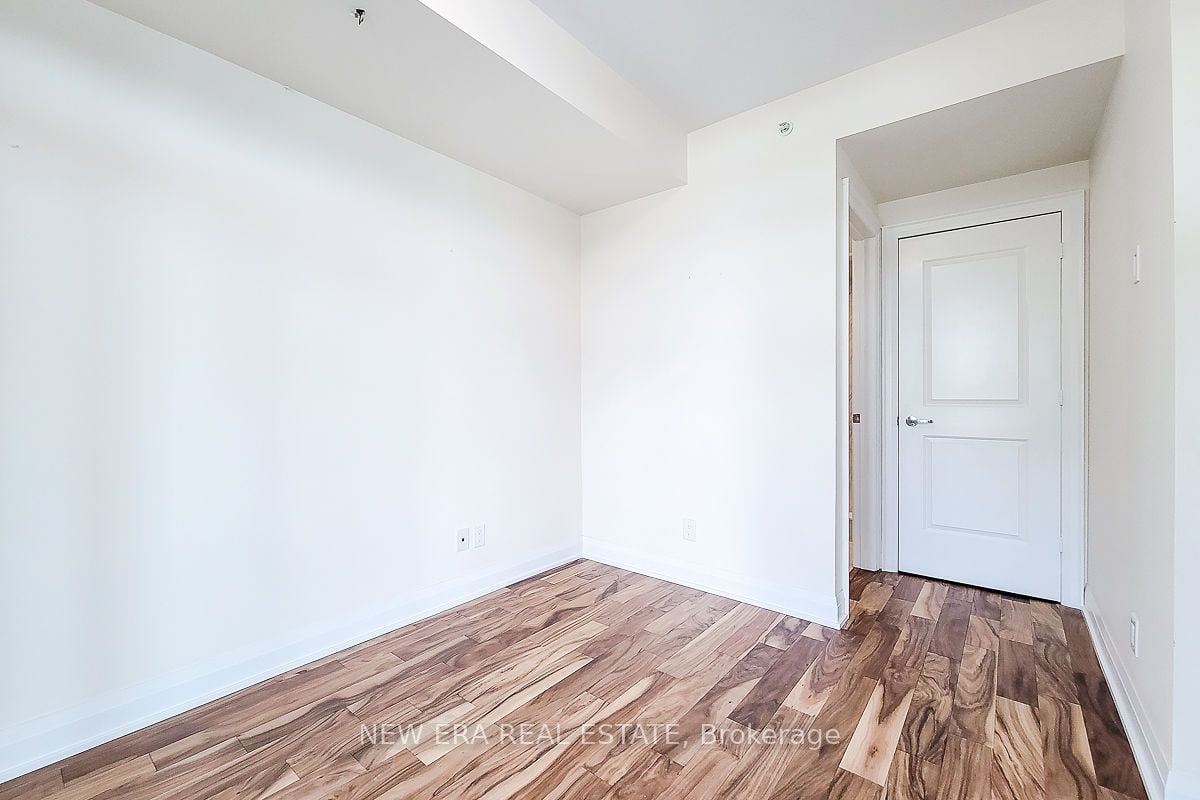 11 Bronte Rd, #323