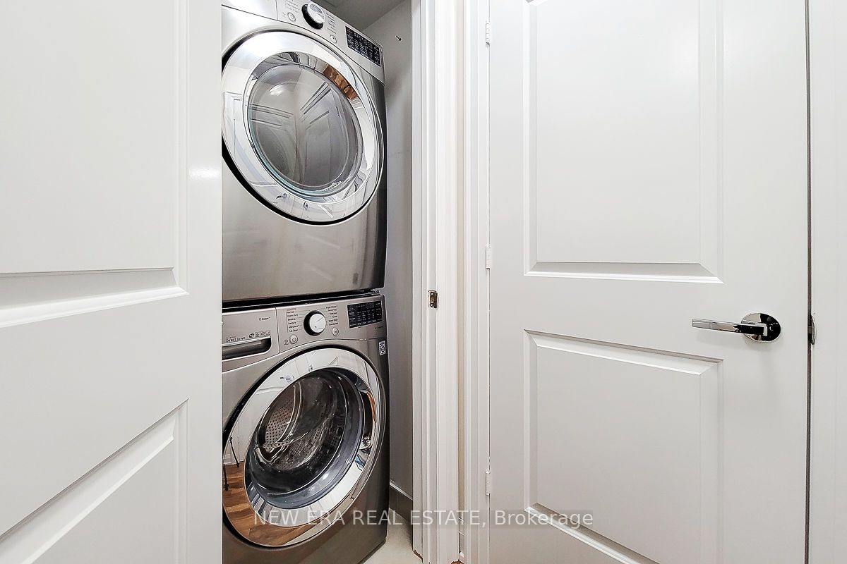 11 Bronte Rd, #323