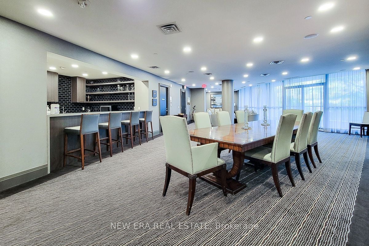 11 Bronte Rd, #323