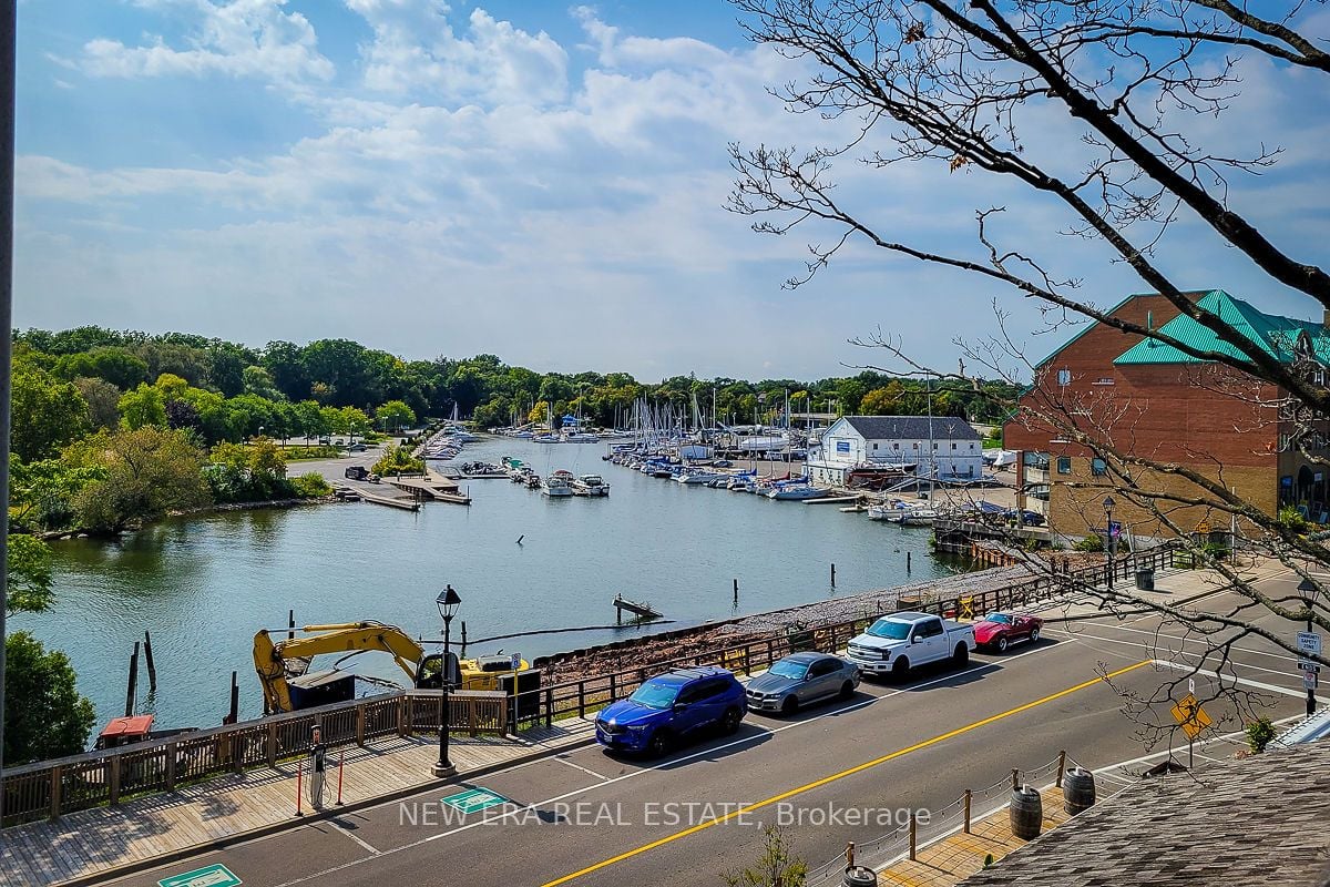 11 Bronte Rd, #323