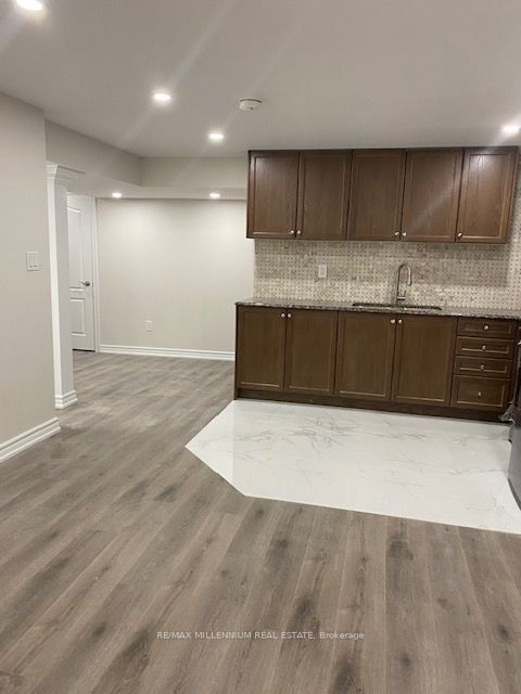 32 Helderman St