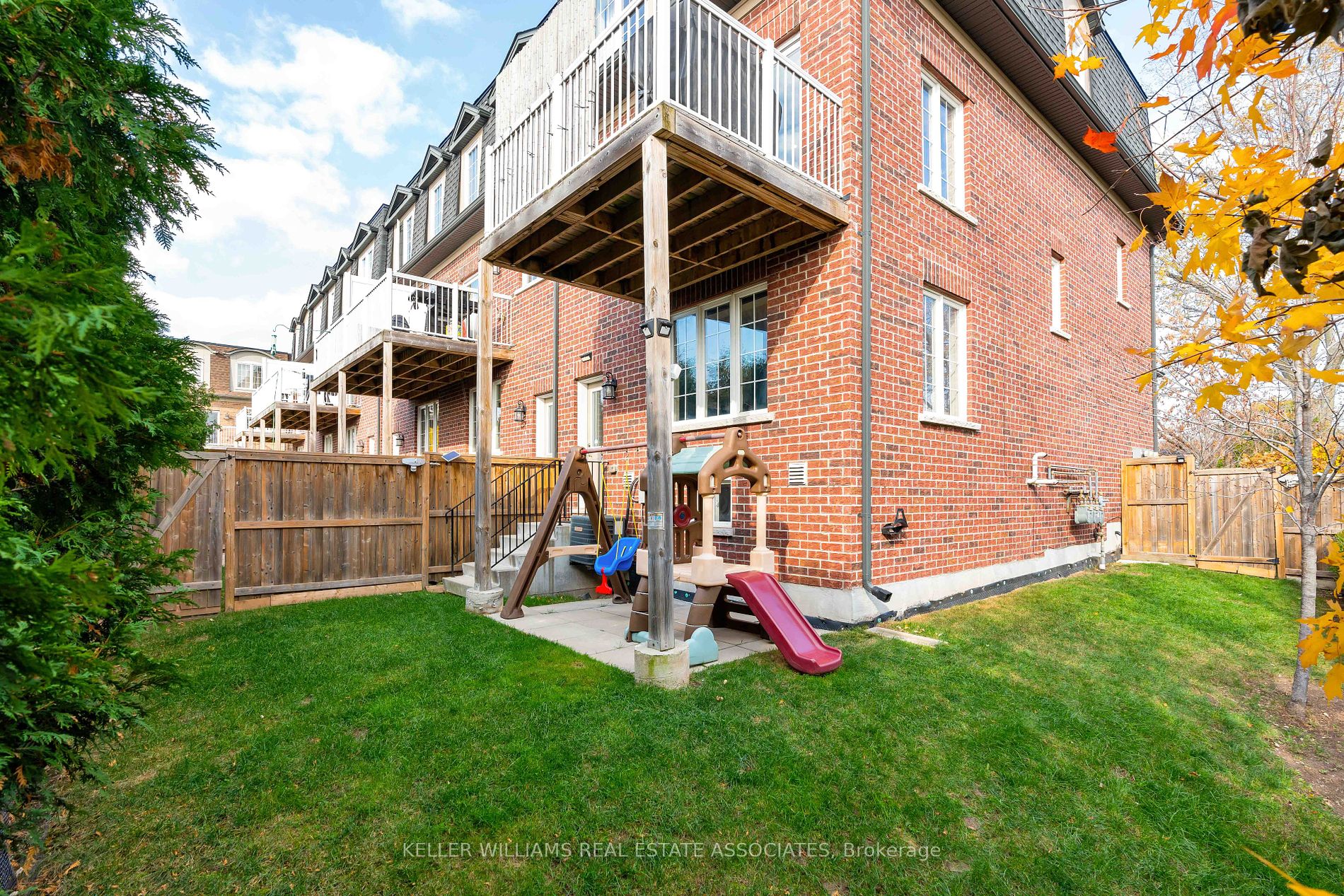 2220 Queensway Drive, #14