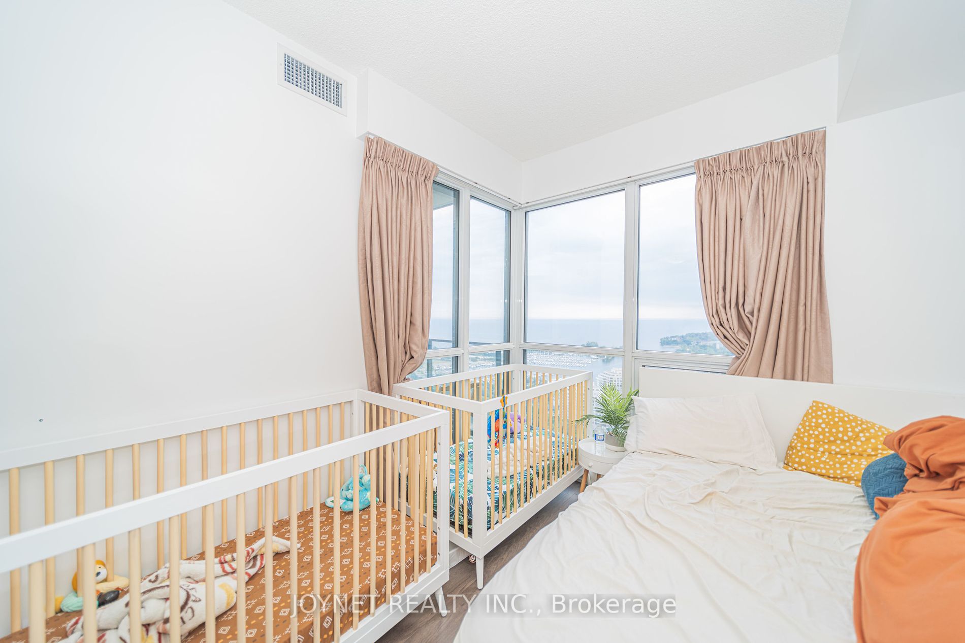 2200 Lake Shore Boulevard W #3801