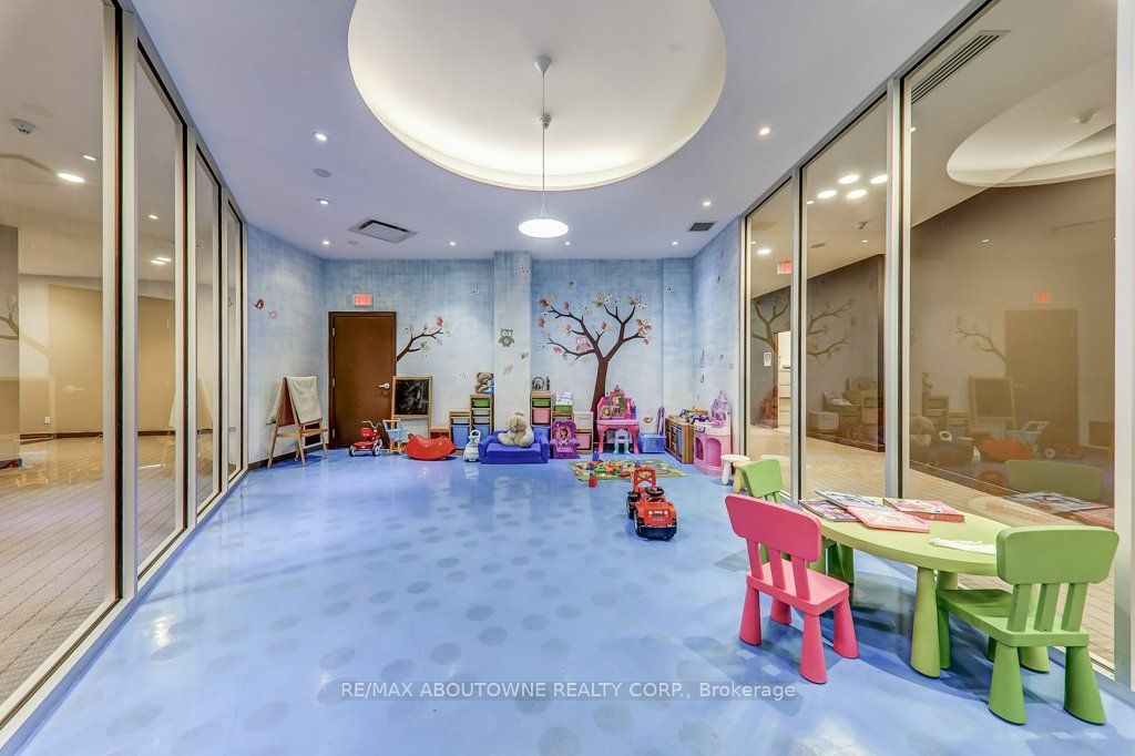 15 Legion Rd, #601