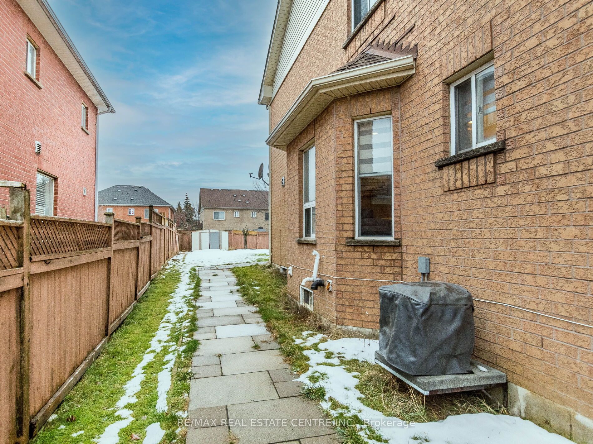 53 Pressed Brick Dr