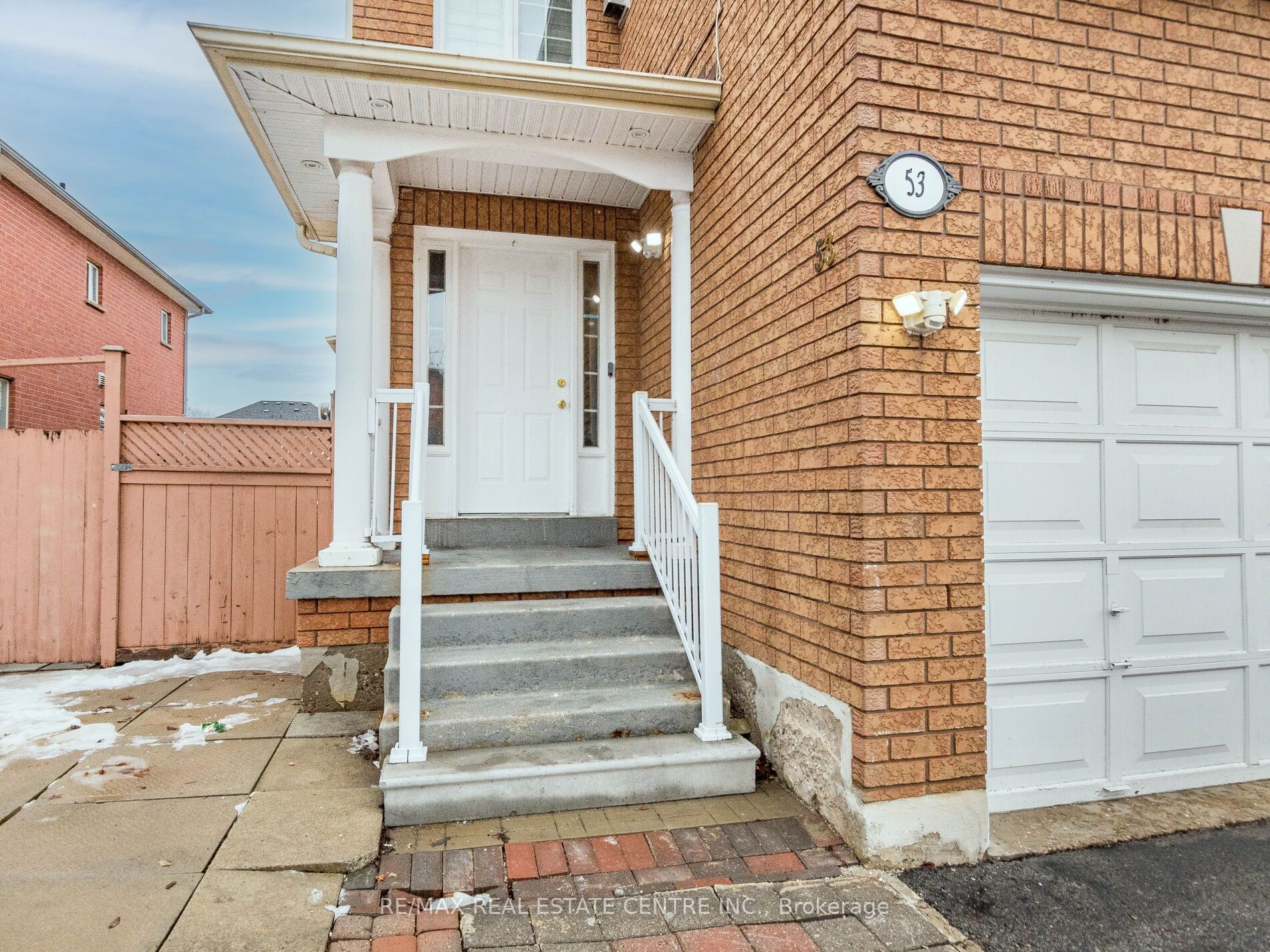 53 Pressed Brick Dr