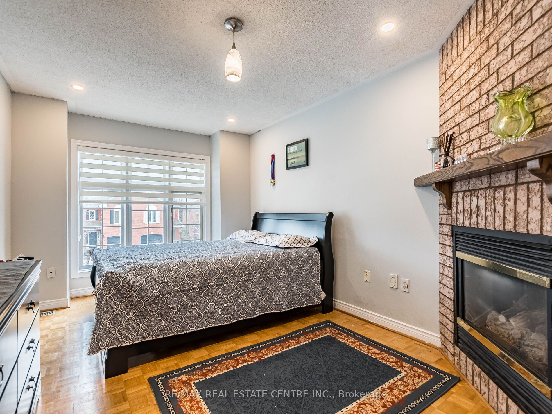 53 Pressed Brick Dr
