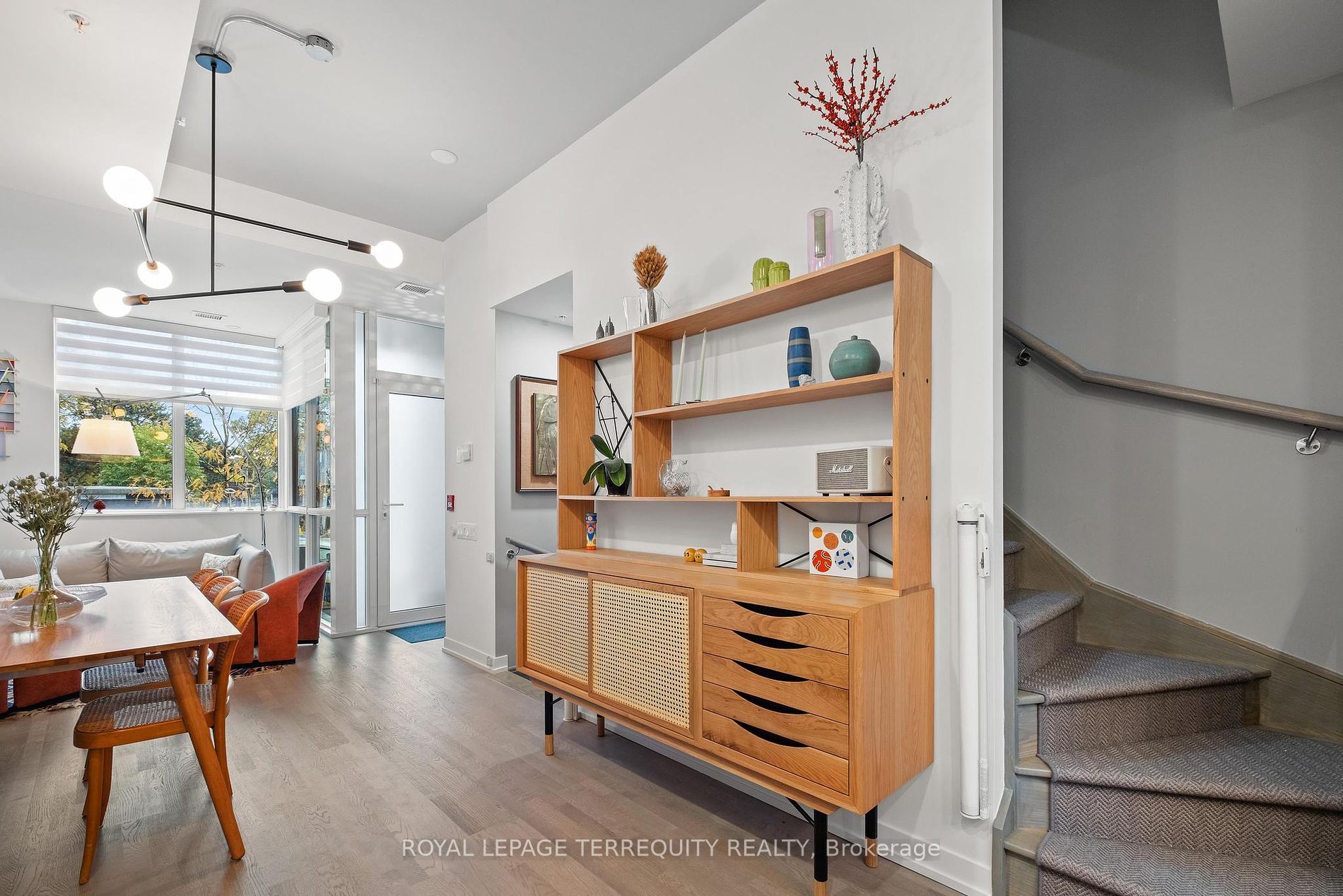 38 Howard Park Ave, #157