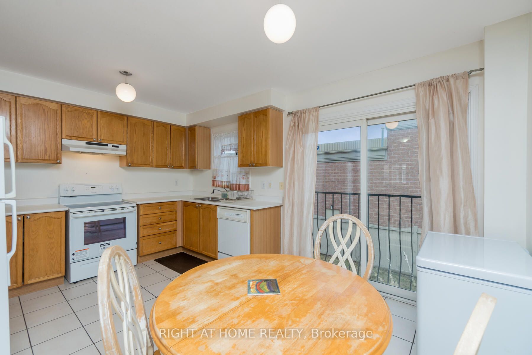 5055 Heatherleigh Ave, #146