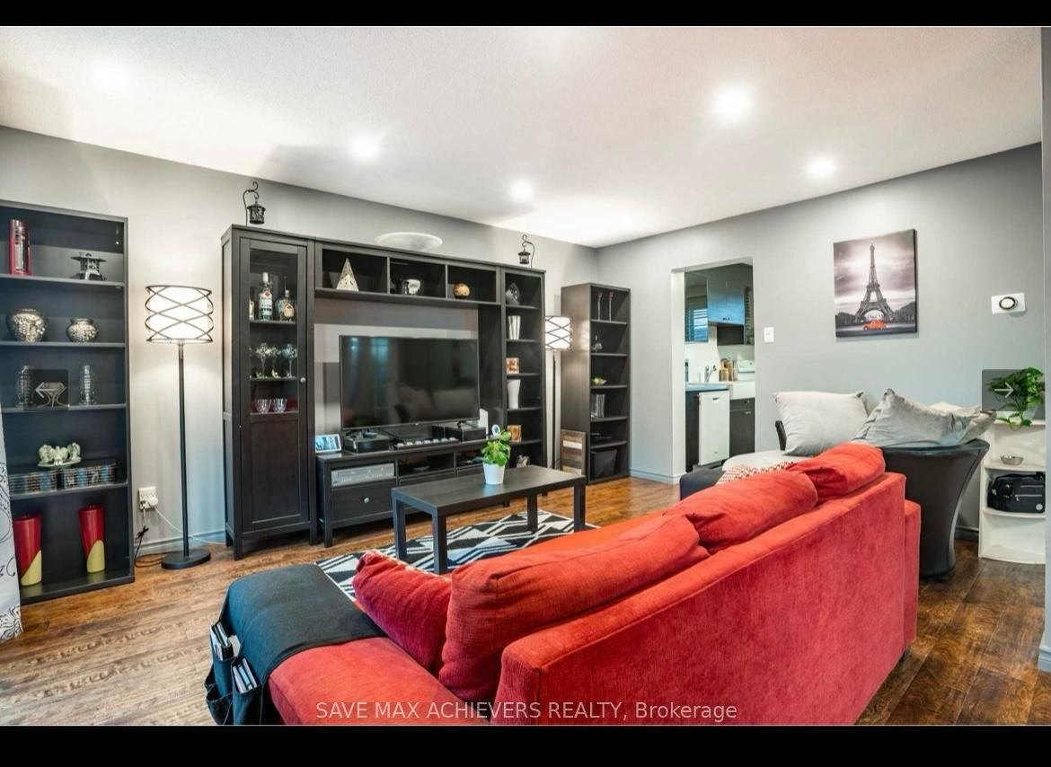 45 Hansen Road N #17
