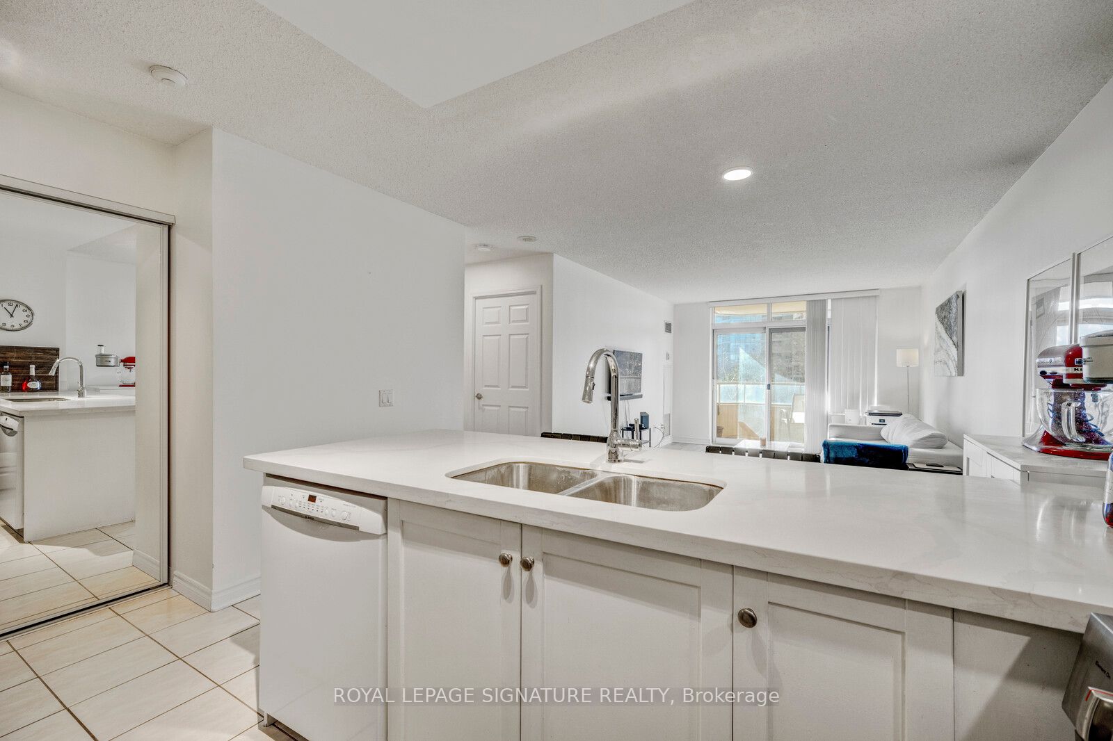 35 Kingsbridge Garden Circle, #413