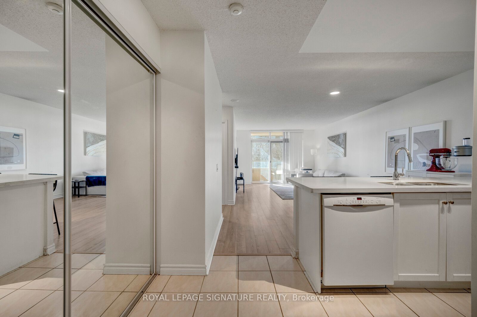 35 Kingsbridge Garden Circle, #413