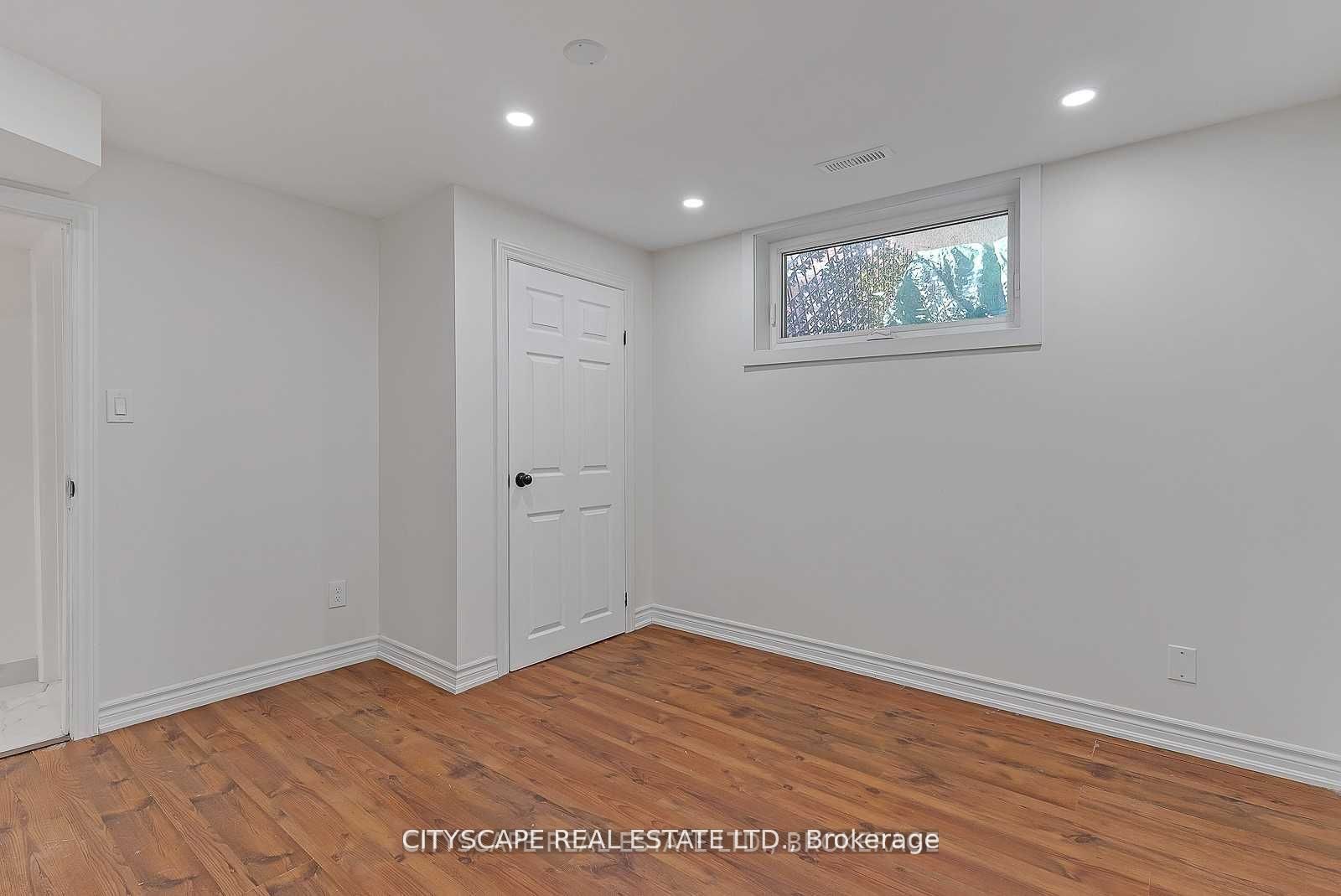 2724 Lake Shore Boulevard W, #Lower