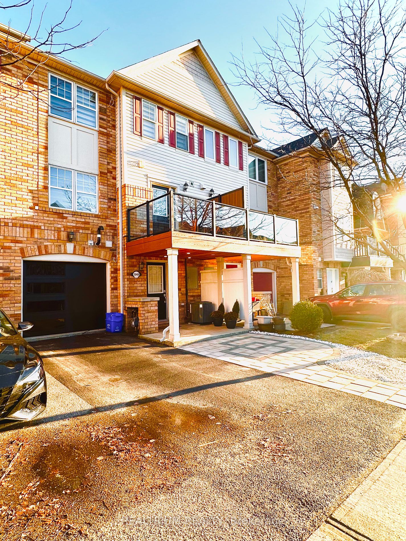 3048 Dewridge Ave