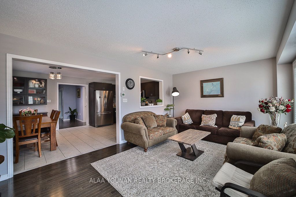 100 Delport Close