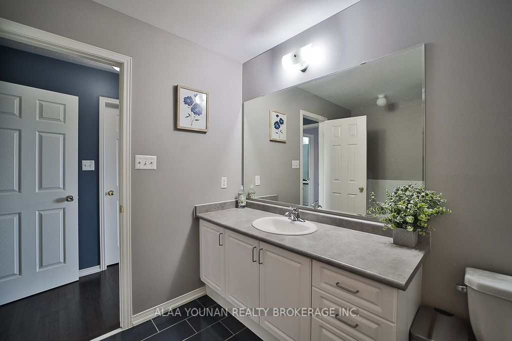 100 Delport Close