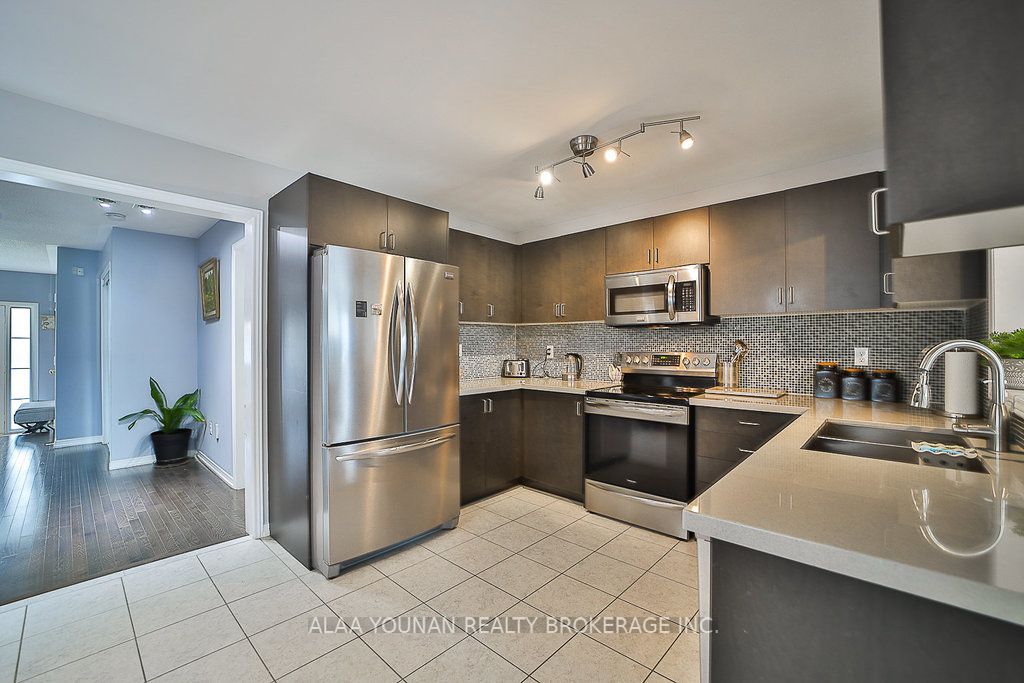 100 Delport Close