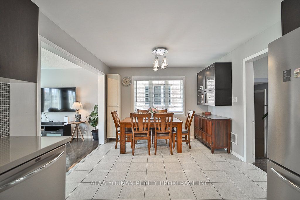 100 Delport Close