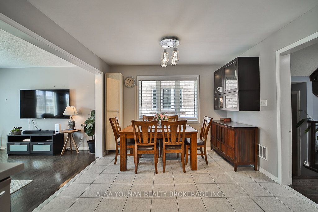 100 Delport Close