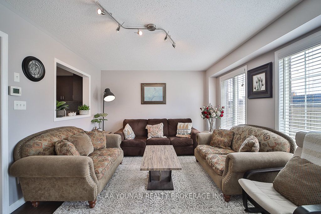 100 Delport Close