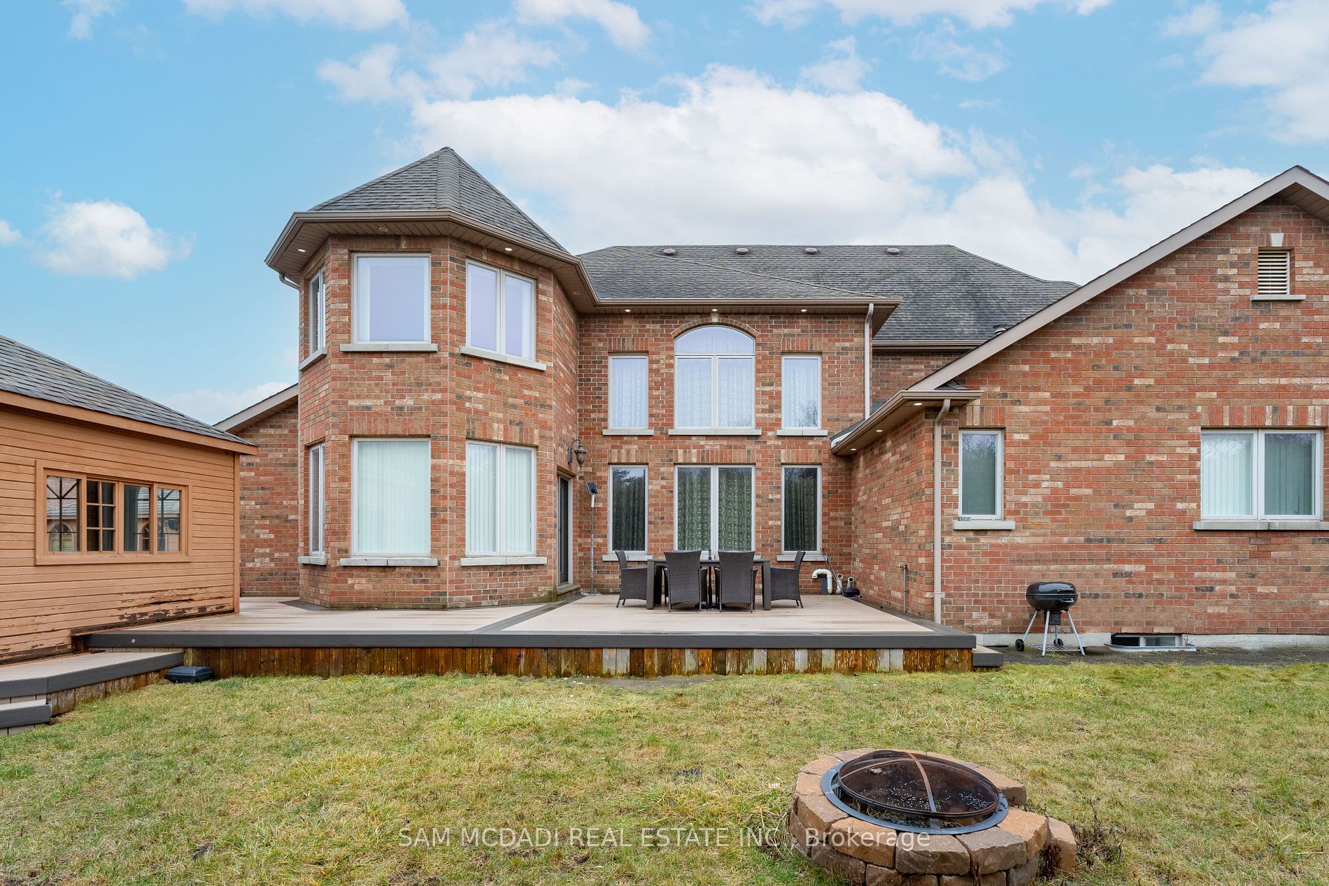 2489 Olinda Court