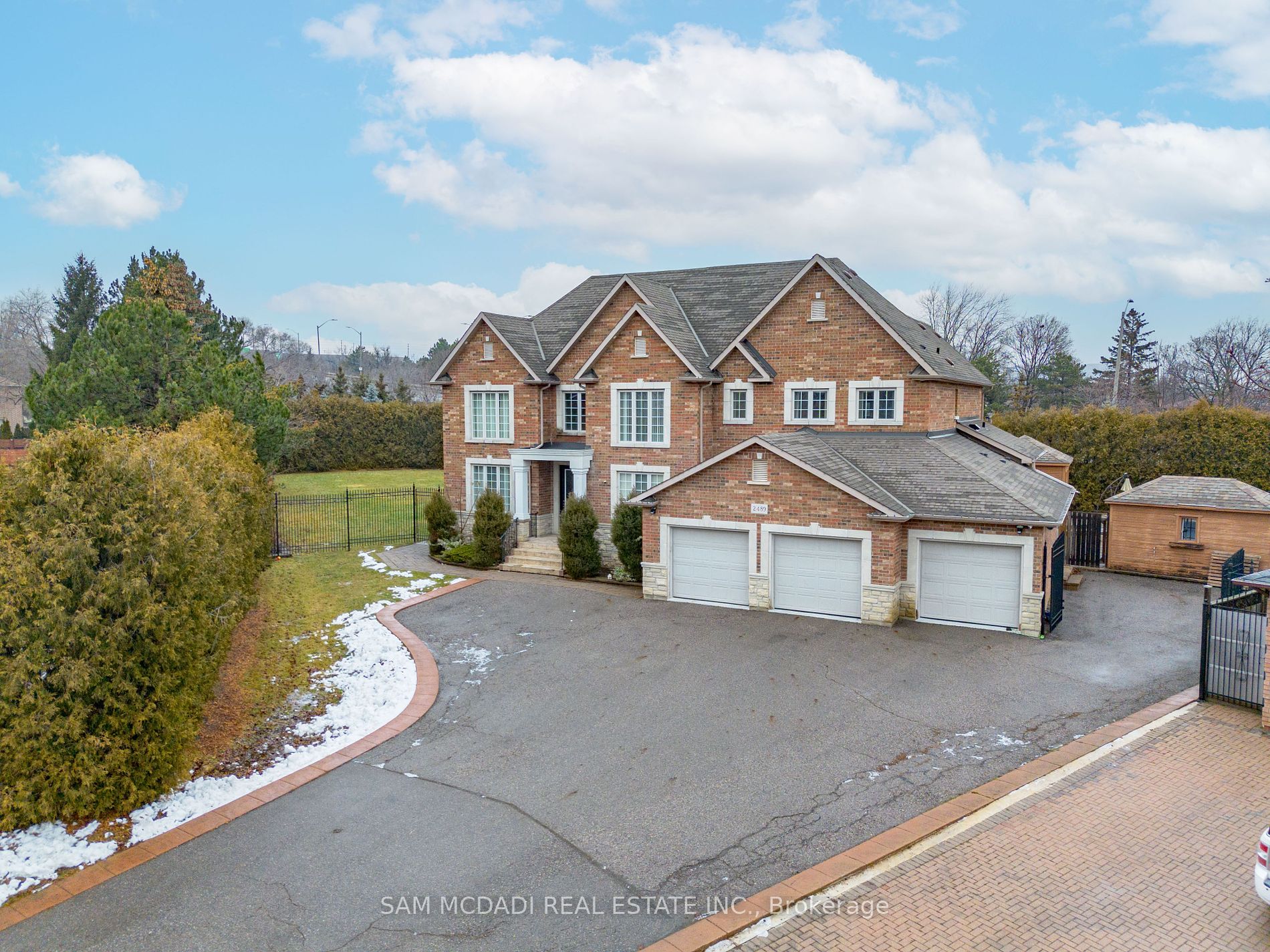 2489 Olinda Court