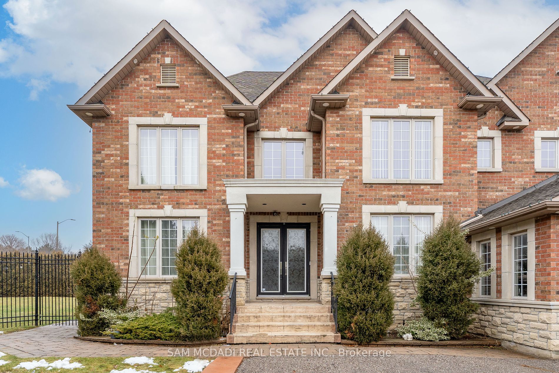 2489 Olinda Court