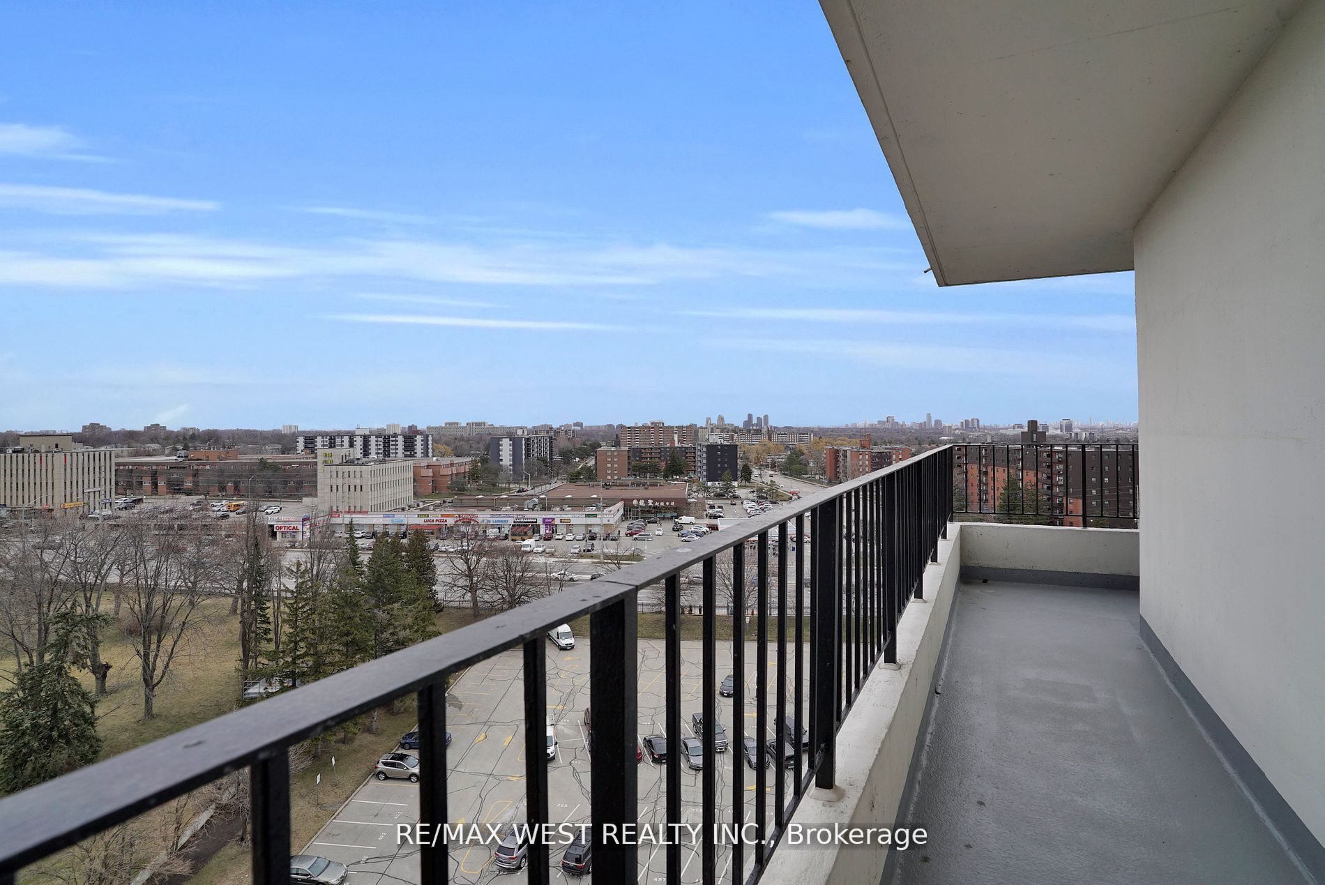 1333 Bloor St, #1217