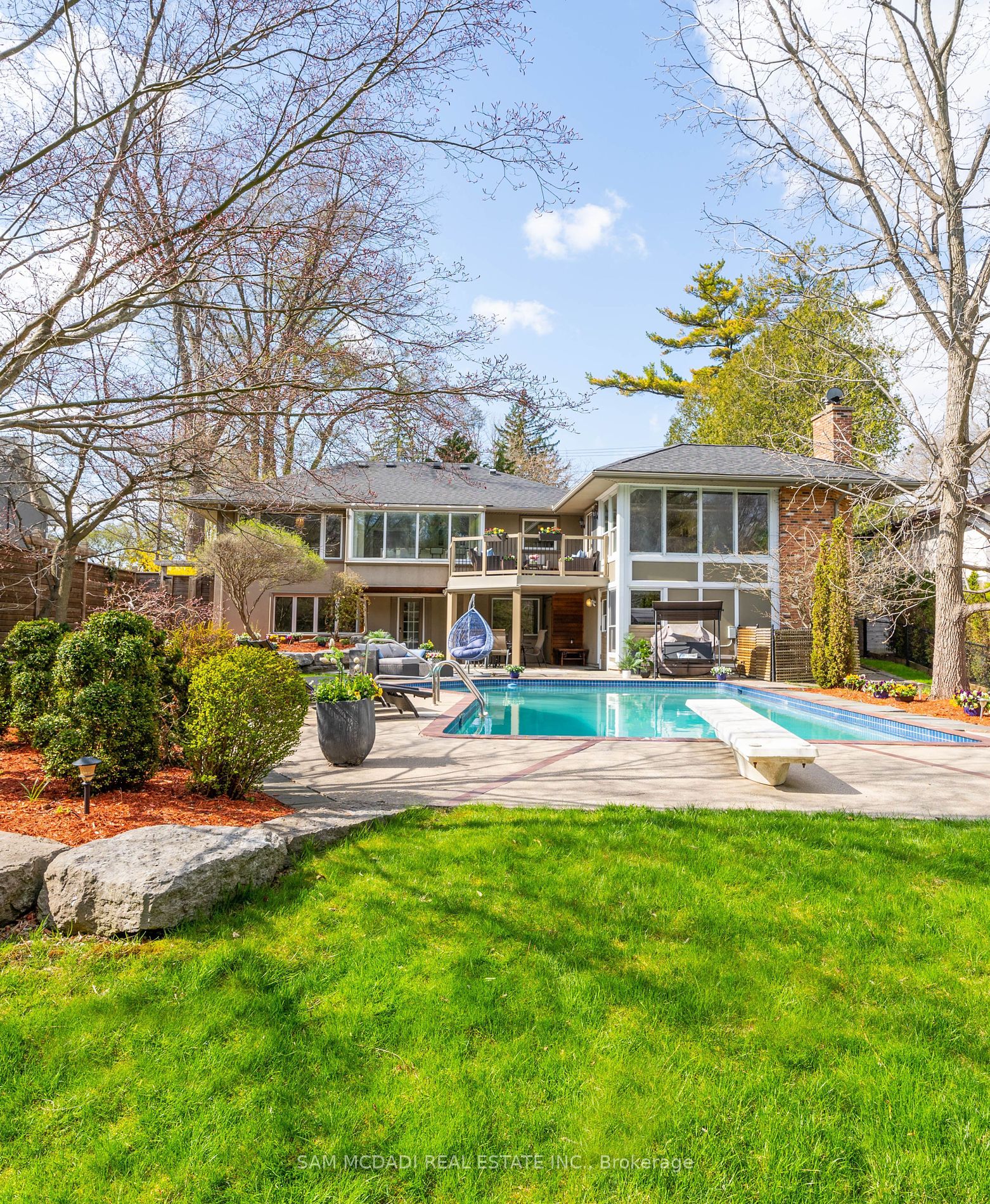 1269 Stavebank Rd