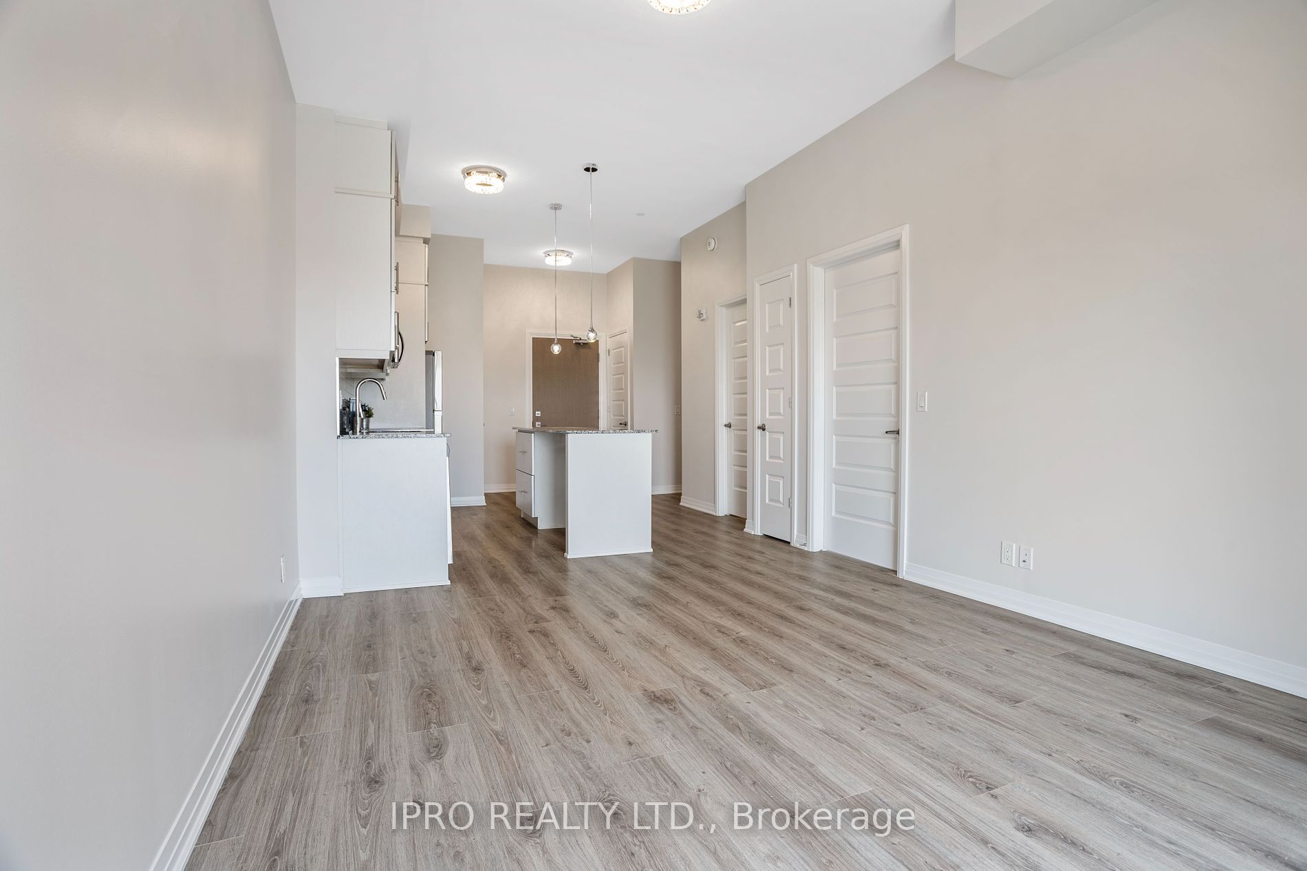 128 Grovewood Common, #614